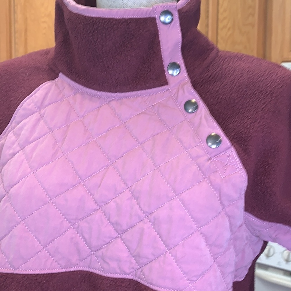Abercrombie & Fitch Sweater - Picture 2 of 6